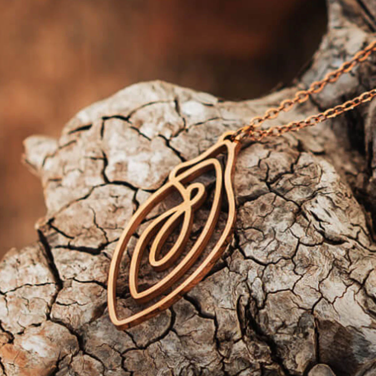 Biird Vulvii Necklace - Image 5